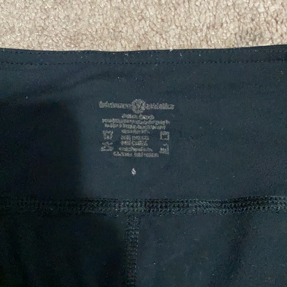 Lululemon capris - Picture 5 of 5
